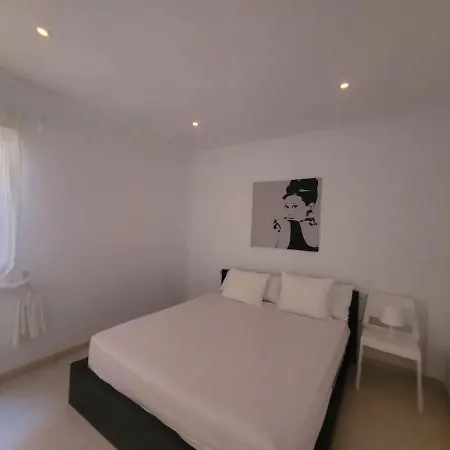 Apartamento Oasis * 阿德耶
